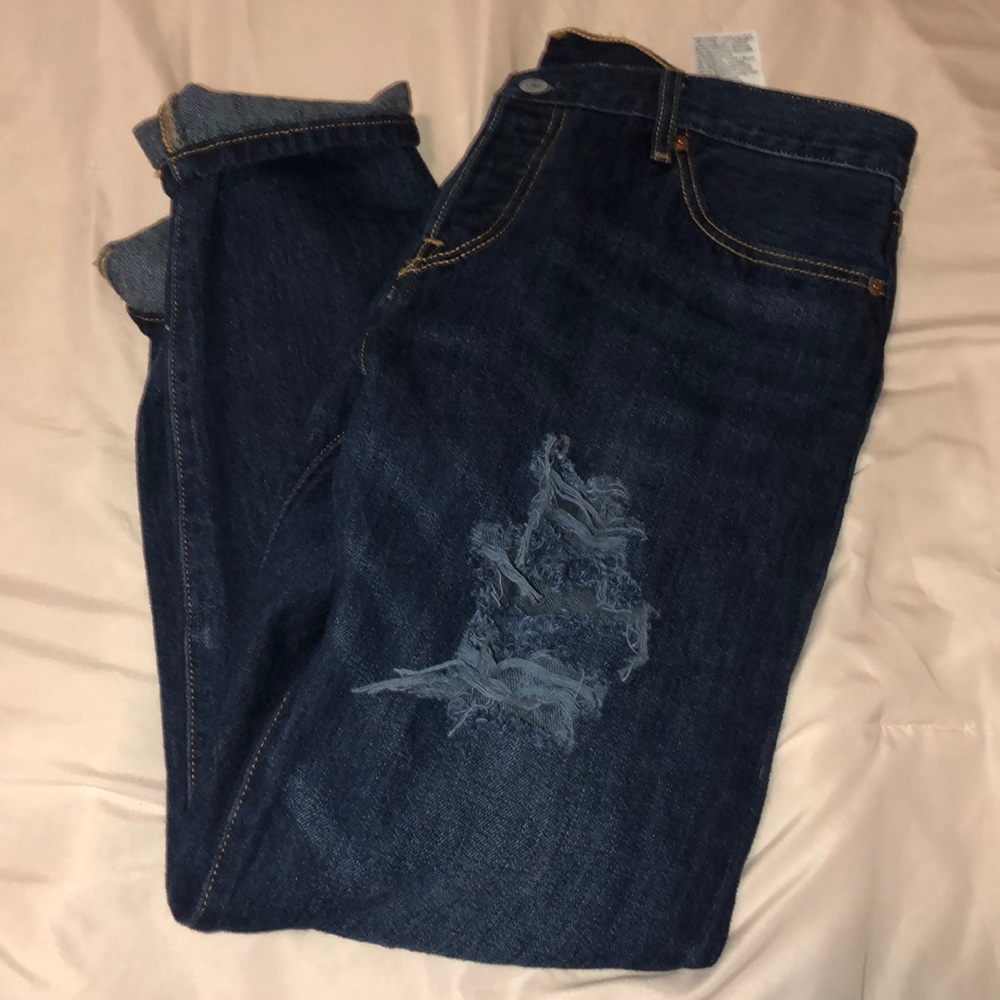 levi ripped jeans